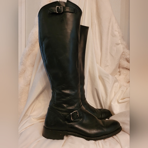 Frye 8.5 black boots - Picture 4 of 6
